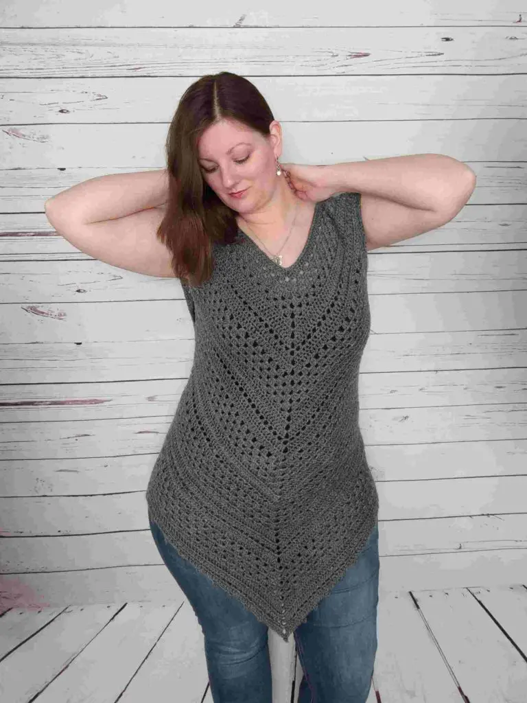 Image of Angles Tunic featuring the picot crochet stitch.