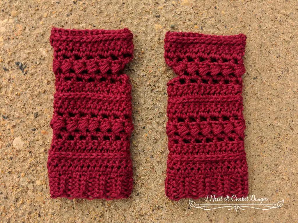 The Bauble Fingerless Gloves - Free Crochet Pattern
