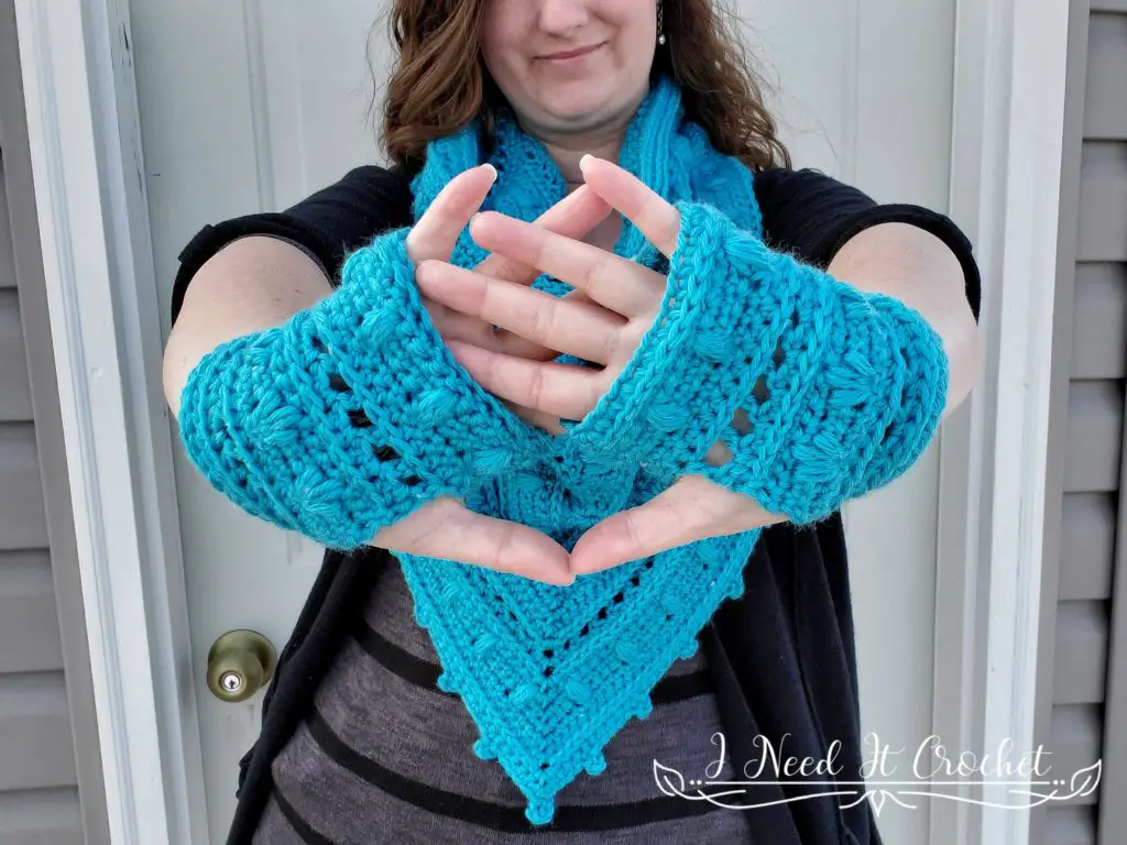 Spring Blooms Gloves - Free Crochet Pattern