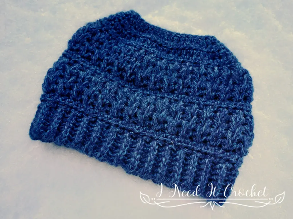 Falling Feathers Toque - Free Crochet Hat Pattern