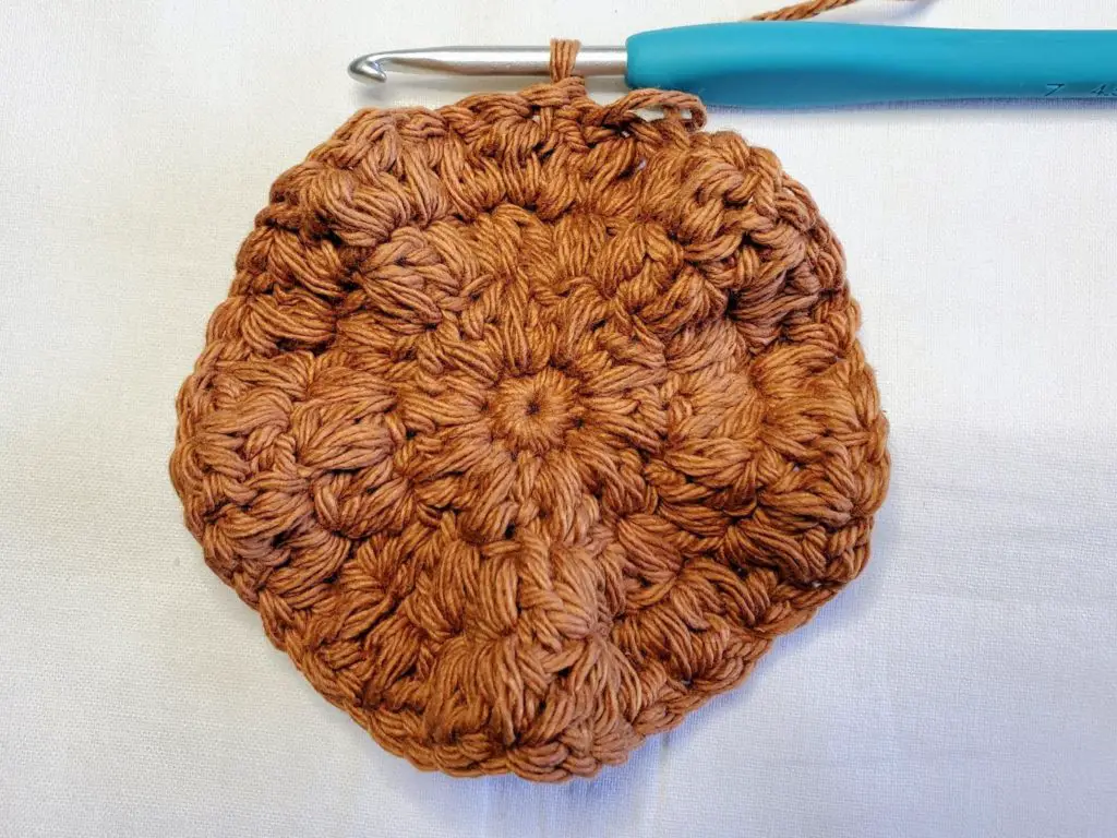 Figure 1 of Mixed Cluster Newsboy - Free Crochet Hat Pattern