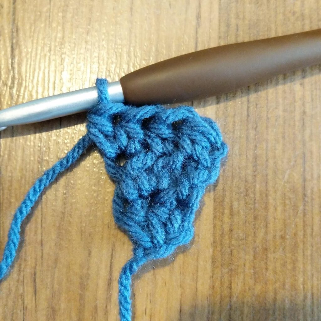Winter Waves Scarf - Free Crochet Pattern