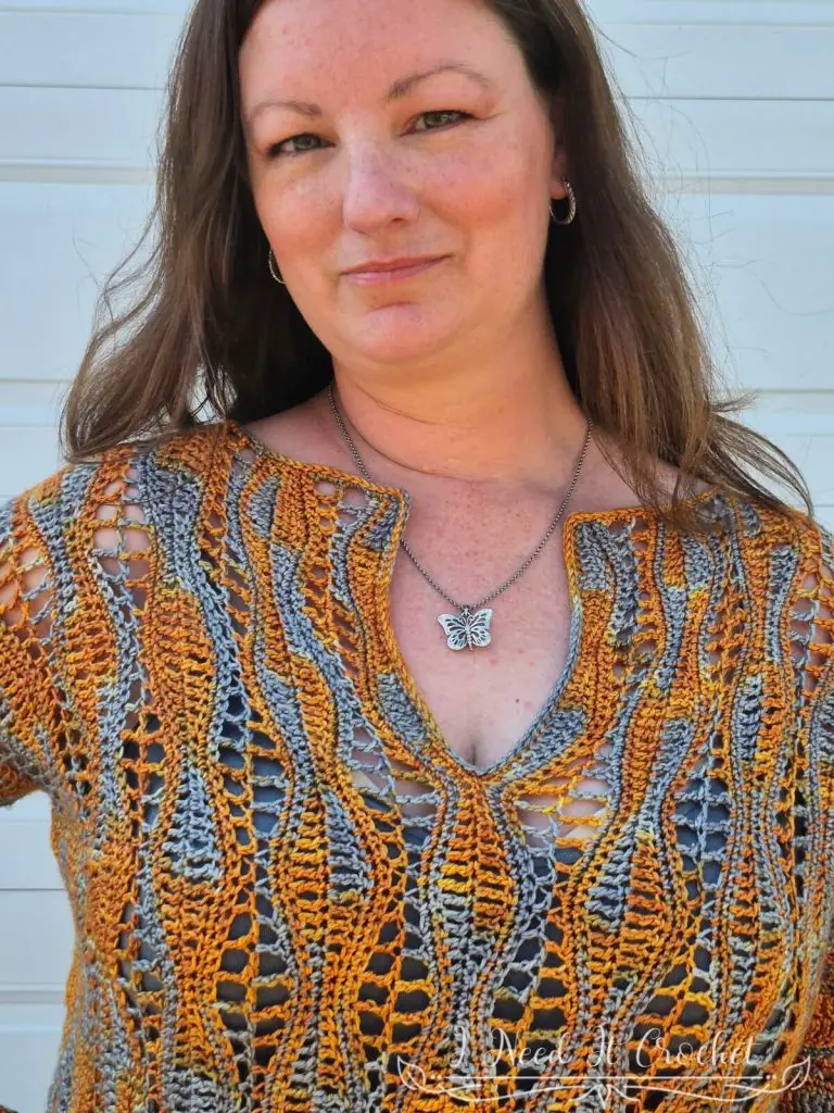 Close-up of wave stitch pattern featured in the free crochet top pattern