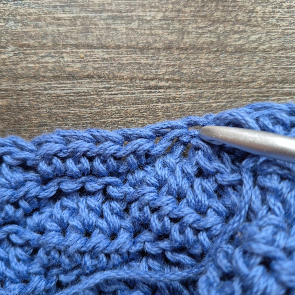 Indicates which stitch to begin with.